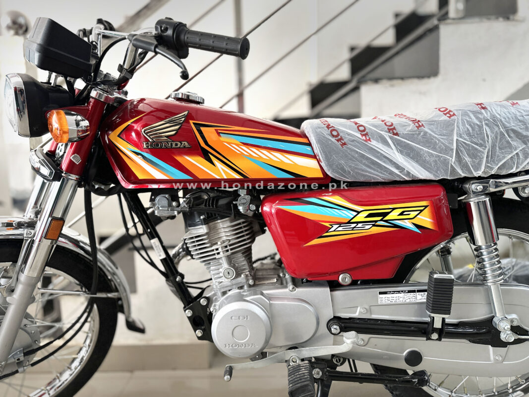 Honda CG125 2026 Red model with new graphics